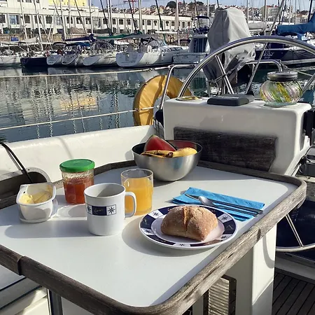 Botel Merak Lissabon